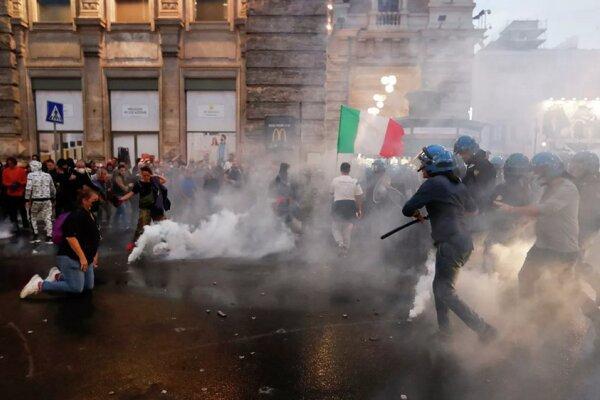 تور ارزان ایتالیا: اعتراض ها در مرکز ایتالیا علیه اجباری شدن گواهی واکسن کرونا