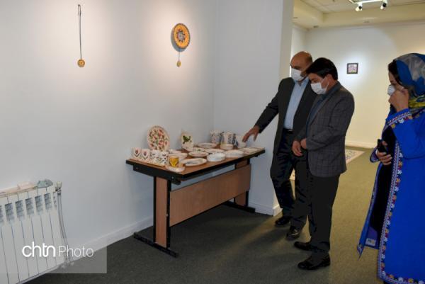 افتتاح نمایشگاه تخصصی کاشی هفت رنگ و سفال و سرامیک در بجنورد
