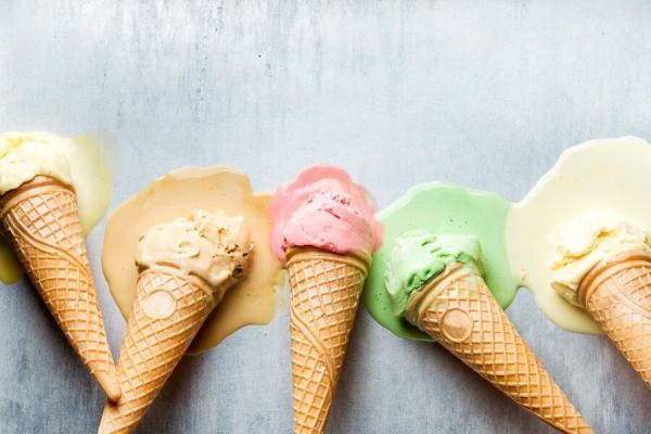 با یک عدد موز بستنی درست کنید ، طرز تهیه چند بستنی مفید و کم هزینه